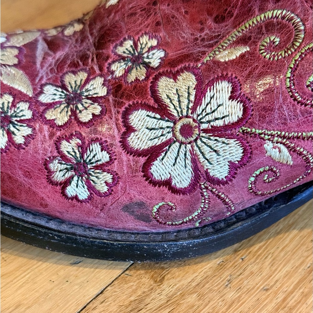 Shyanne Leather Red ish/Rosey Floral Embroidered Cowgirl Heeled Boots - Picture 9 of 12